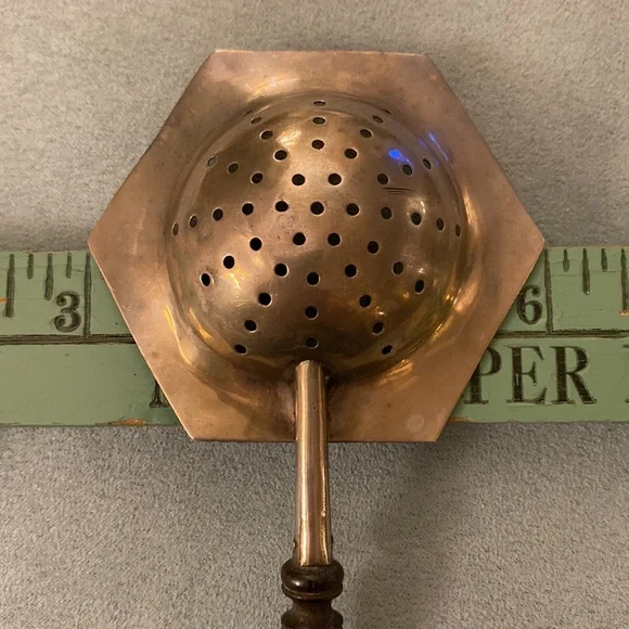 ANTIQUE STERLING TEA STRAINER with WOODEN HANDLE - Picture 9 of 13